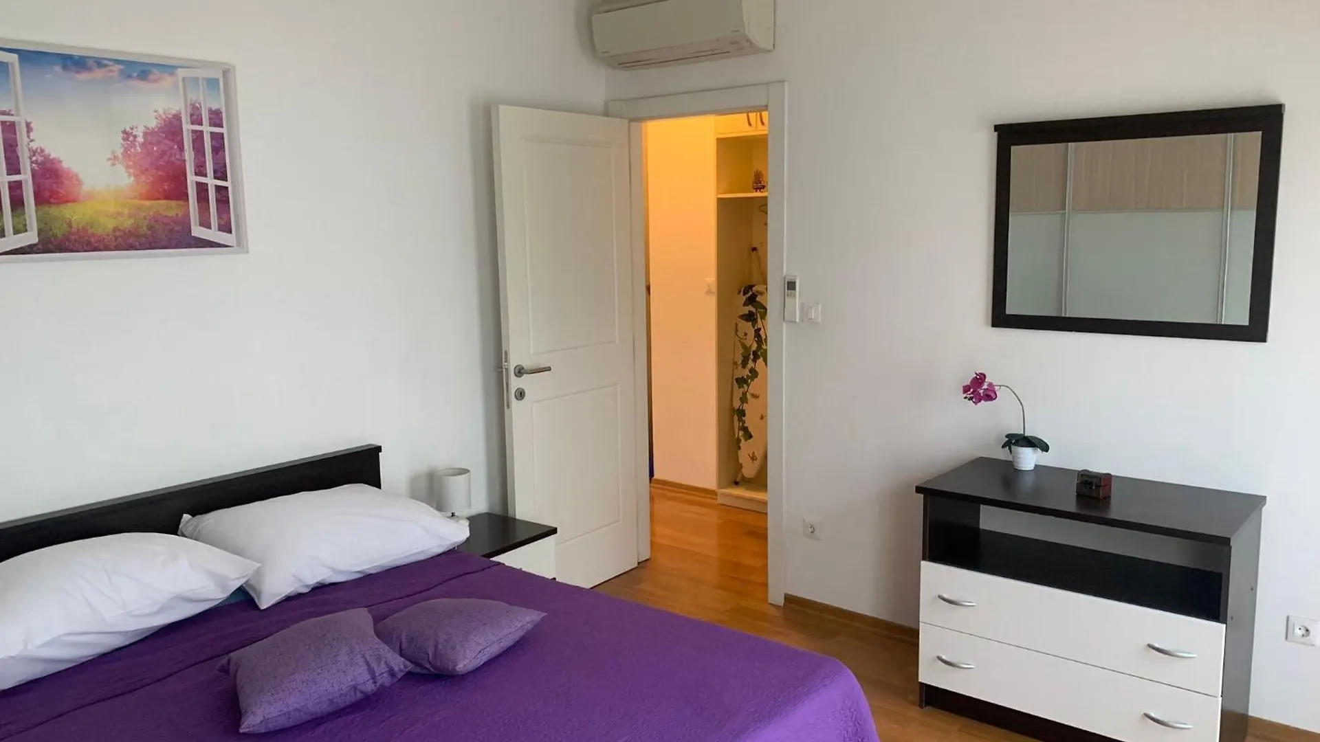 Apartment Maslina Split