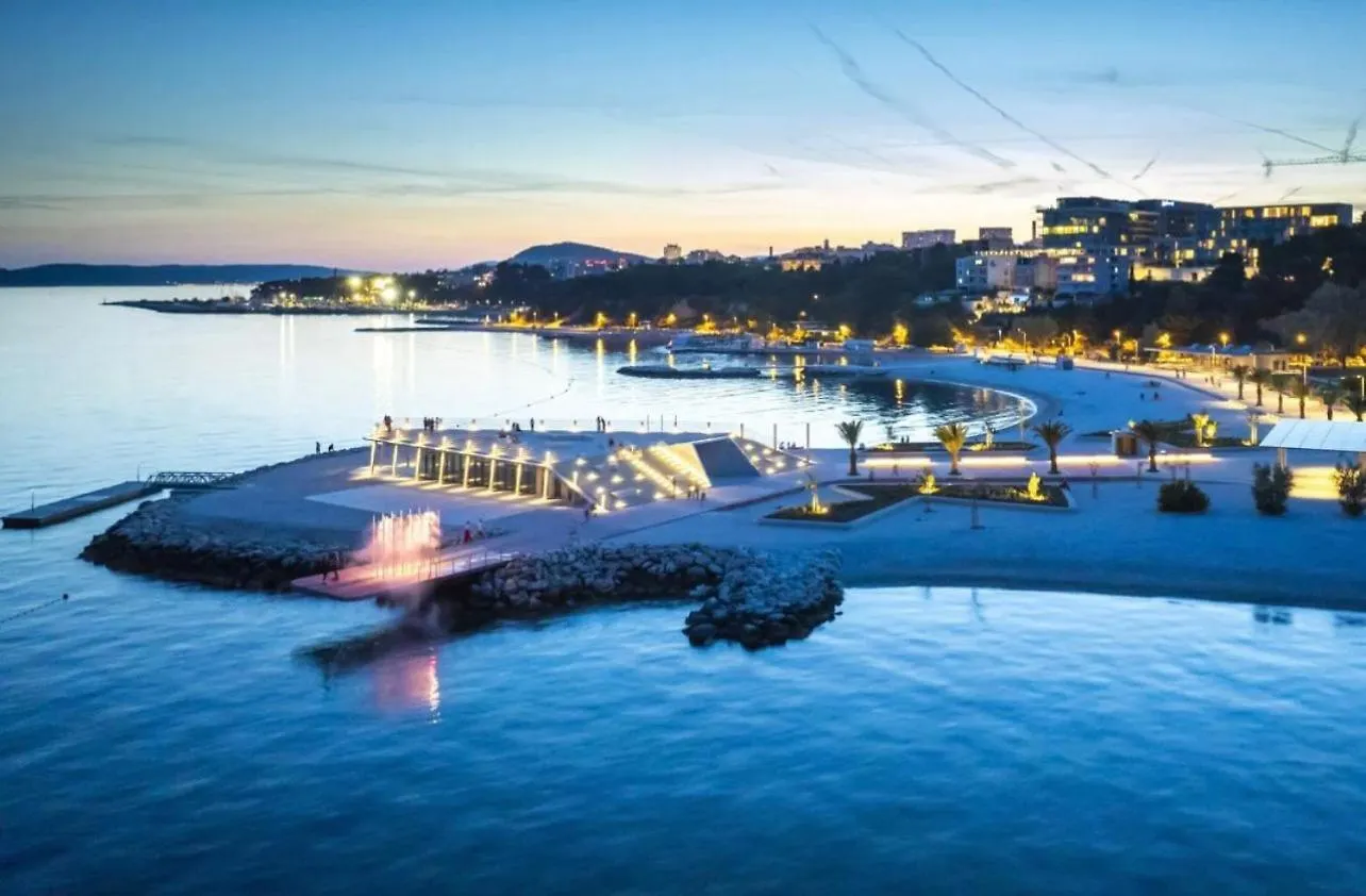 Apartment Maslina Split